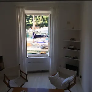 Pieds Dans L'eau à Appartement
